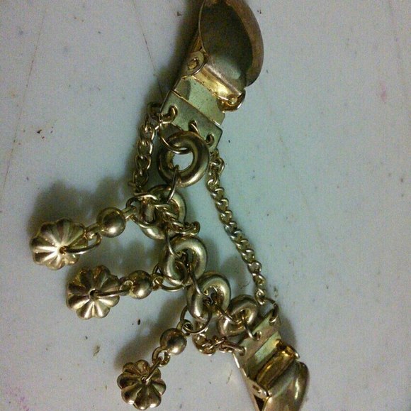 Bracelets - Picture 6 of 10